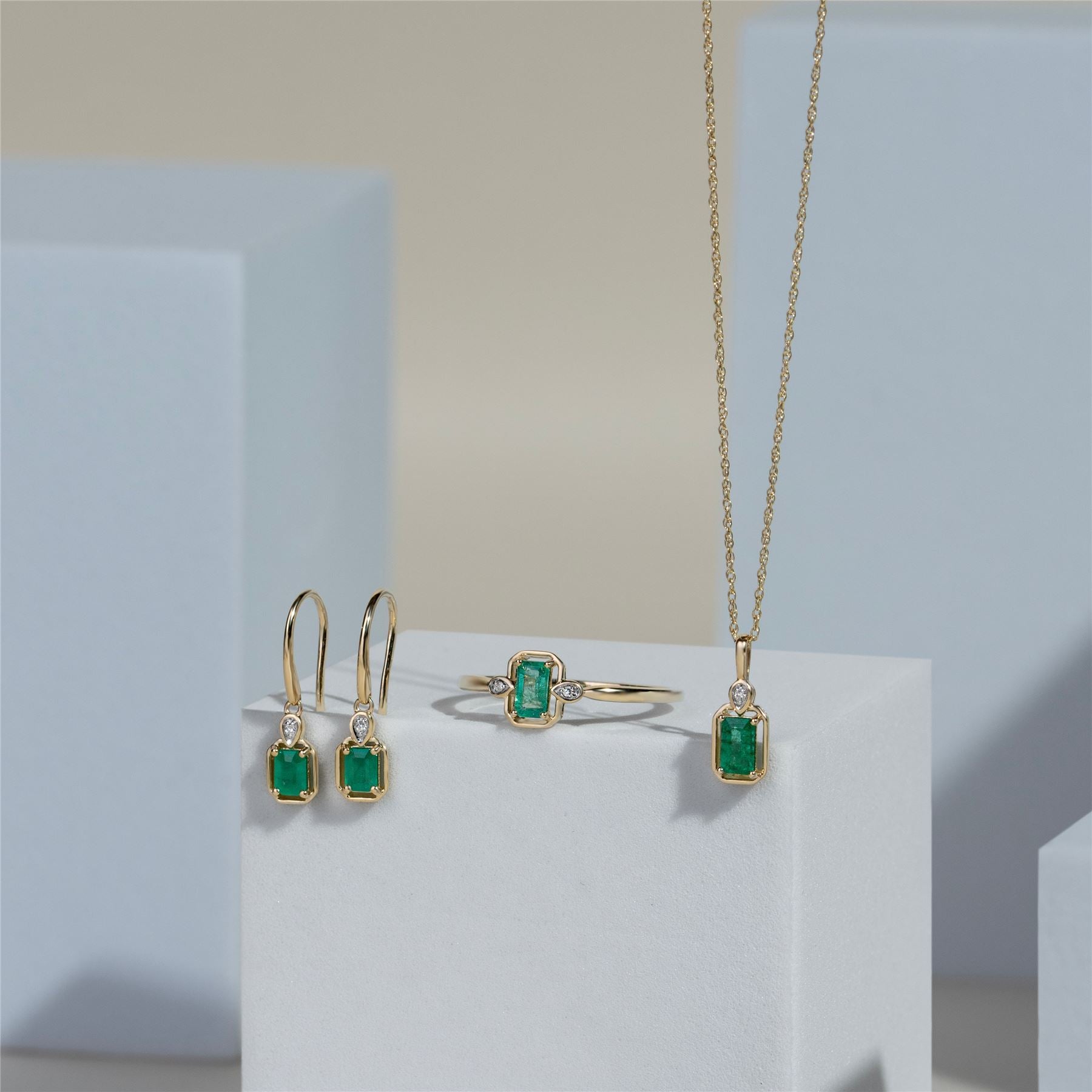 Classic Emerald Baguette & Diamond Pendant Necklace In 9ct Yellow Gold