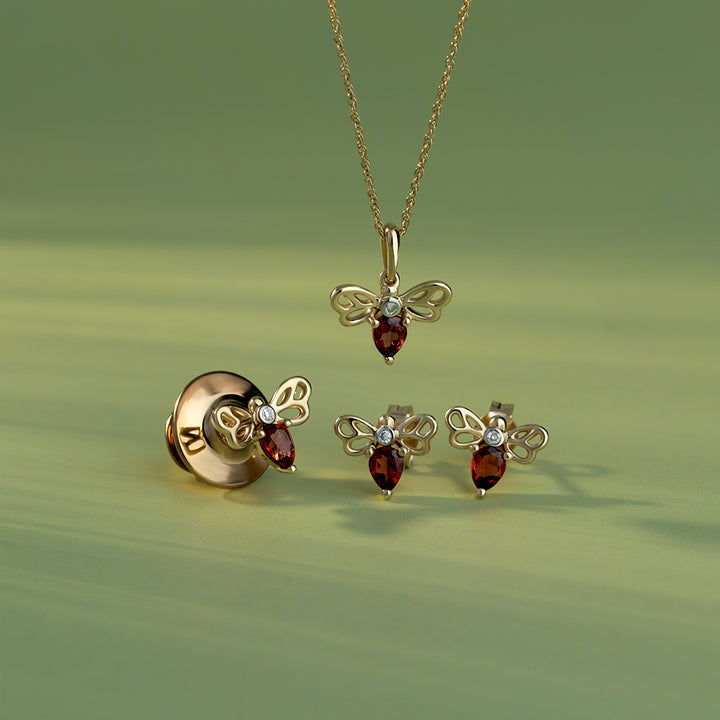 Honeycomb Art Nouveau Pear Shape Garnet and Diamond Bee Pendant Necklace in 9ct Yellow Gold