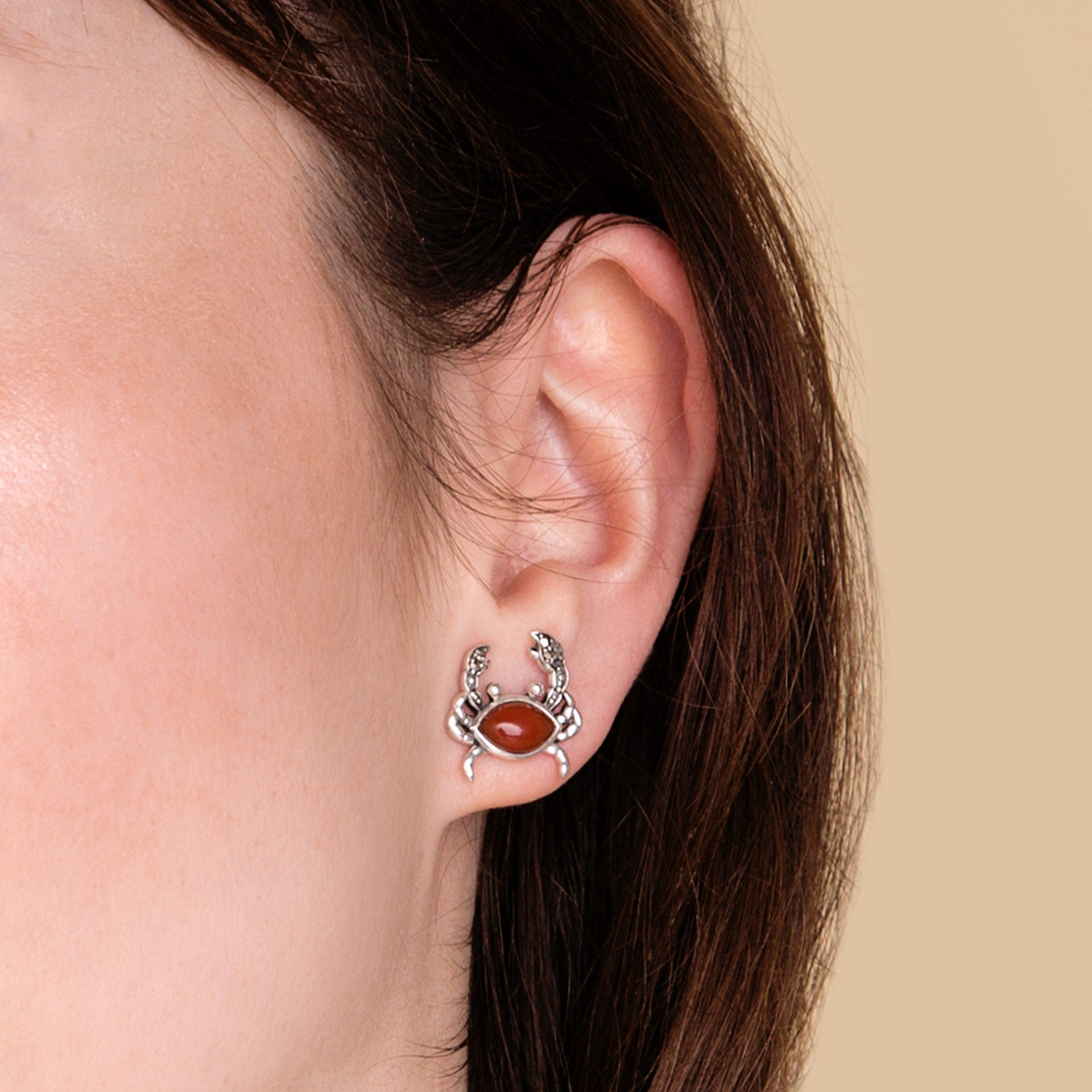 Red Dyed Carnelian & Marcasite Crab Stud Earrings In 925 Sterling Silver - Gemondo