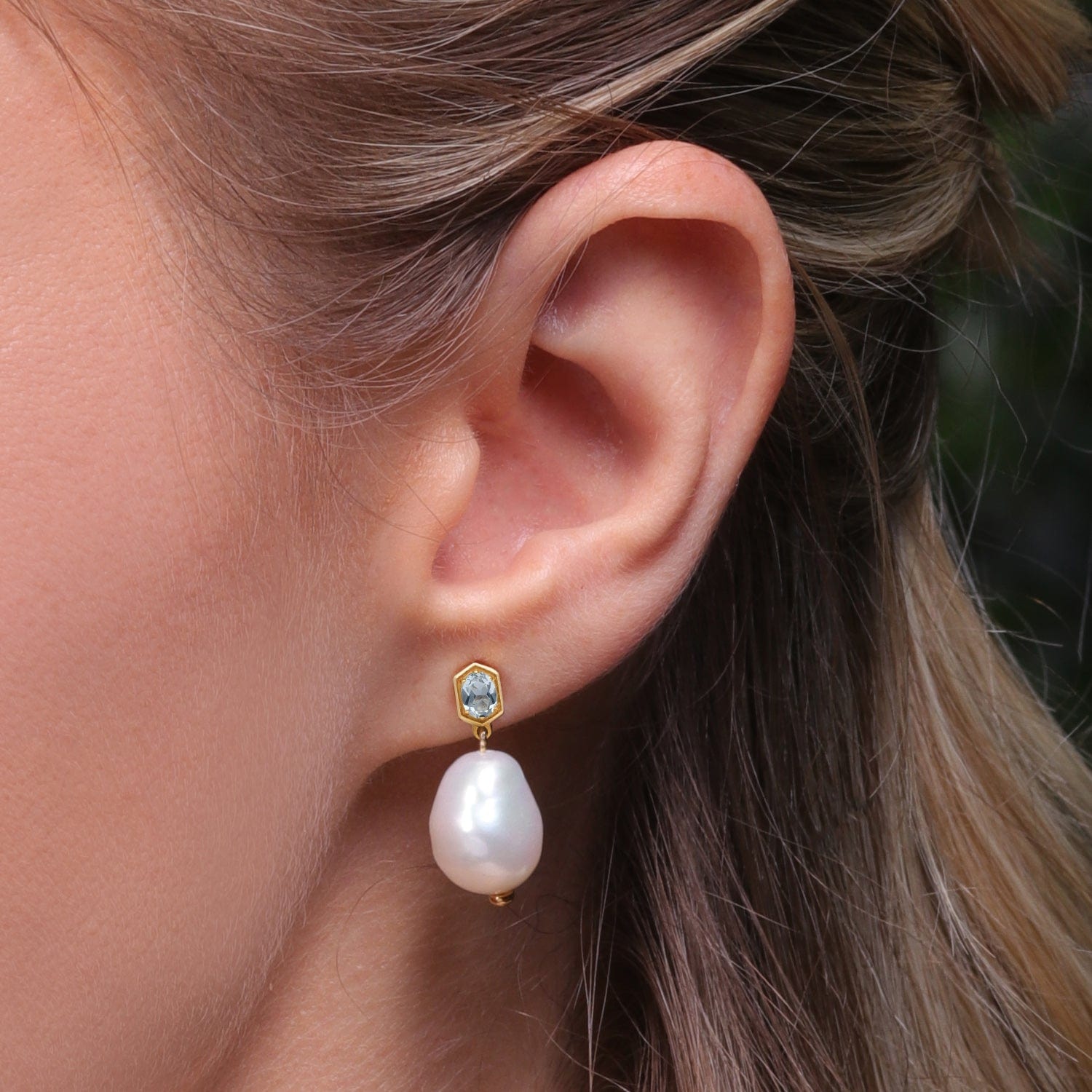 270E028206925 Modern Baroque Pearl & Aquamarine Drop Earrings in Gold Plated Silver 3
