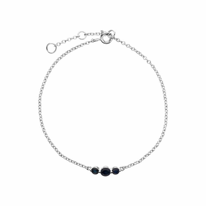 270L011106925 Classic Round Sapphire Three Stone Gradient Bracelet in Sterling Silver 1