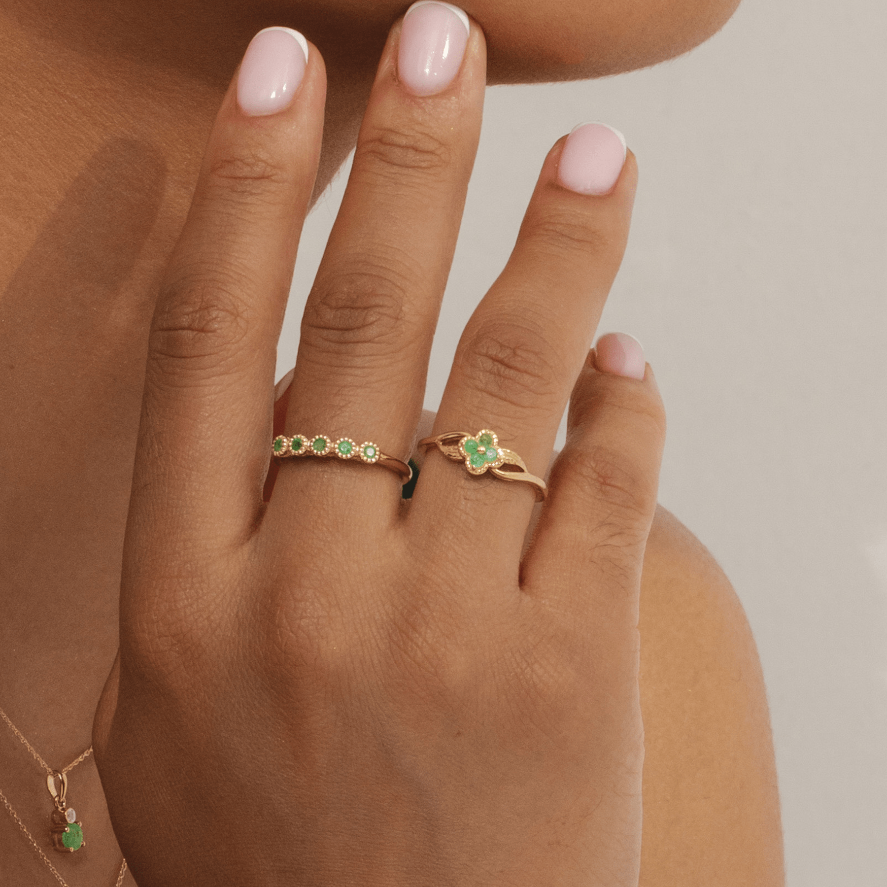Floral Round Emerald Ring in 9ct Yellow Gold