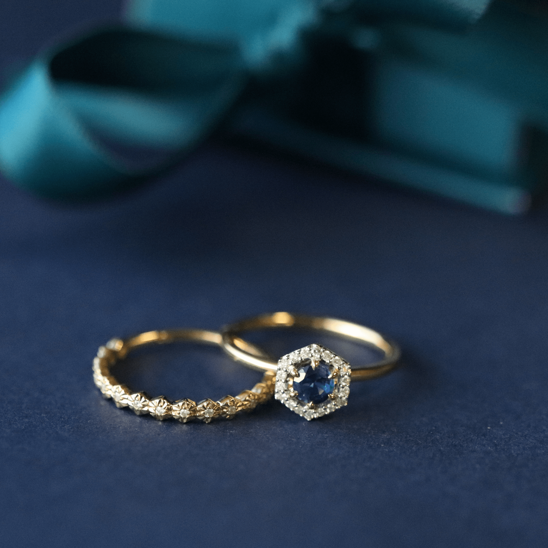133R94860218 18ct Yellow Gold 0.92ct Sapphire & Diamond Halo Engagement Ring 3