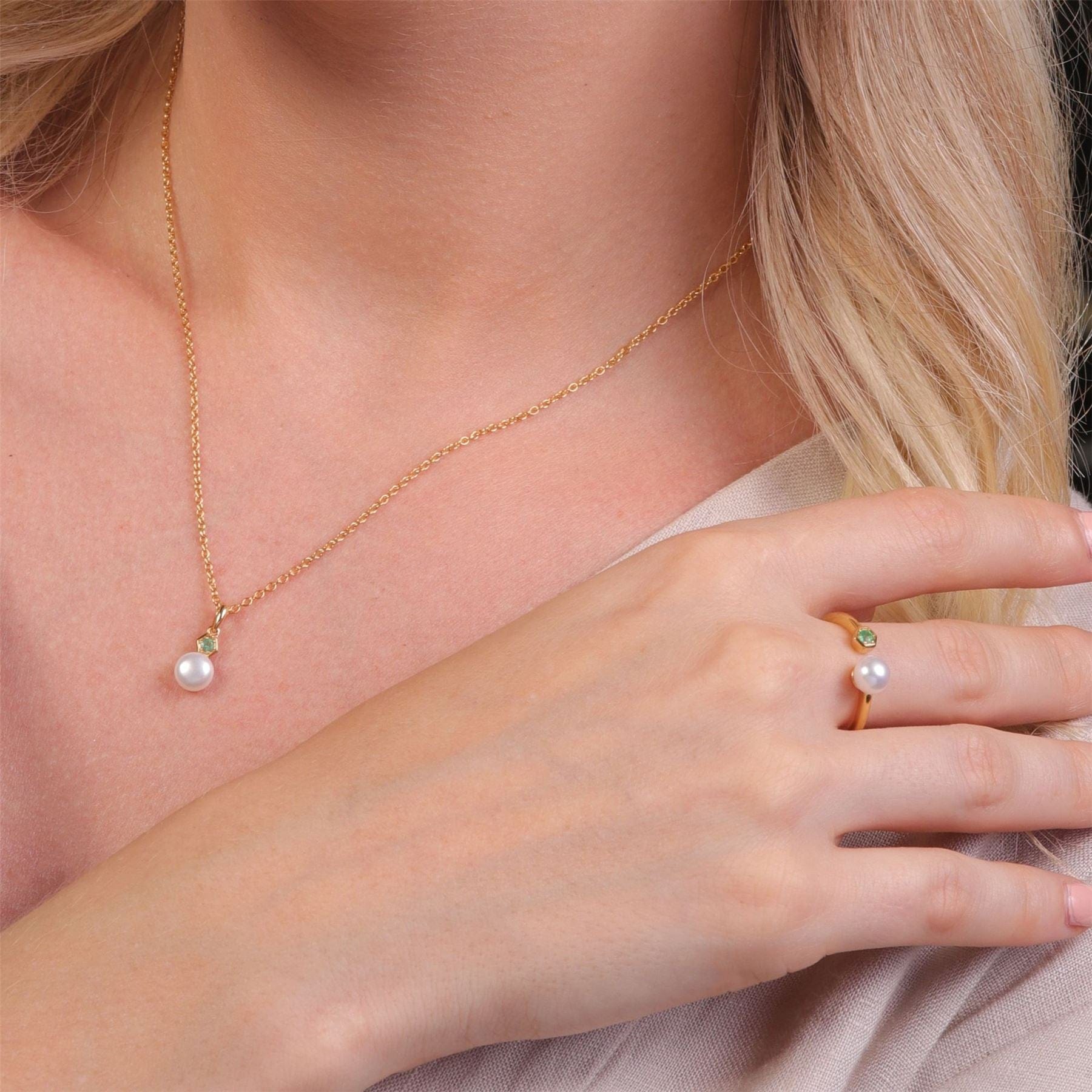 Modern Pearl & Emerald Open Ring in 9ct Gold - Gemondo